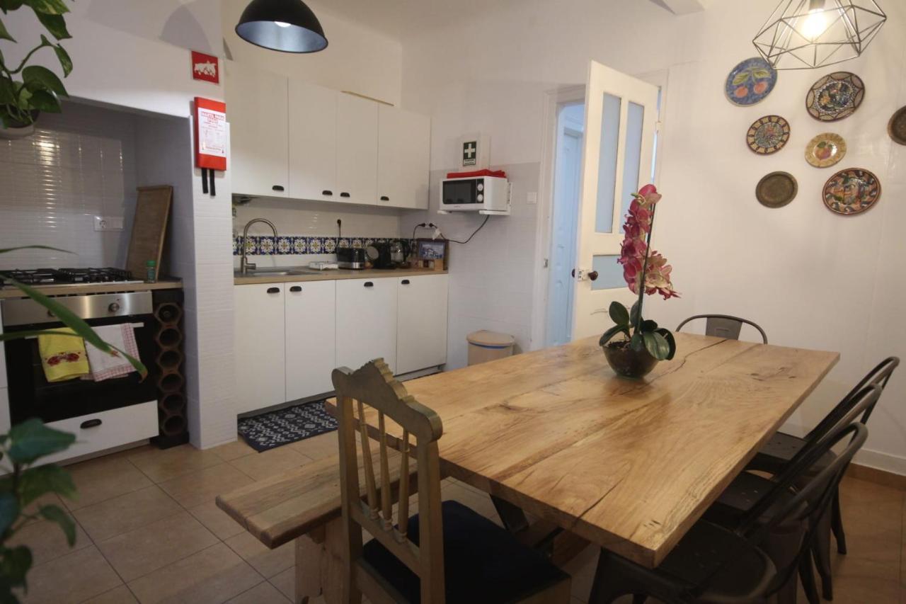 Antique M1 R1 - Amazing Double Room With Shared Bathroom In Marques Pombal Лісабон Екстер'єр фото