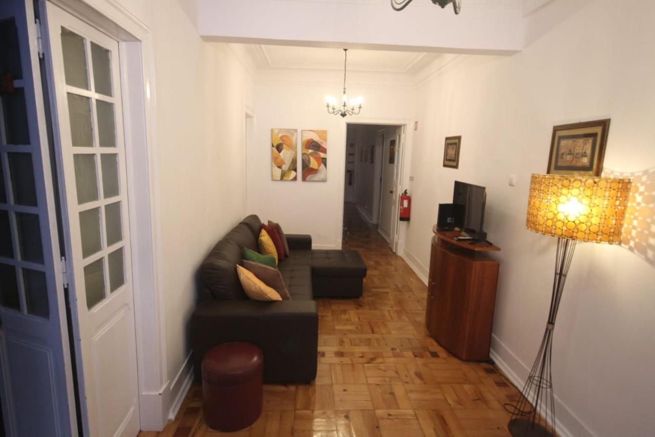 Antique M1 R1 - Amazing Double Room With Shared Bathroom In Marques Pombal Лісабон Екстер'єр фото